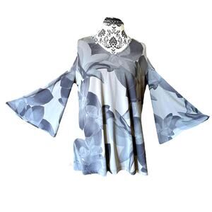 H by Halston Shades of Gray Floral Cold Shoulder Bell sleeve Top size Large